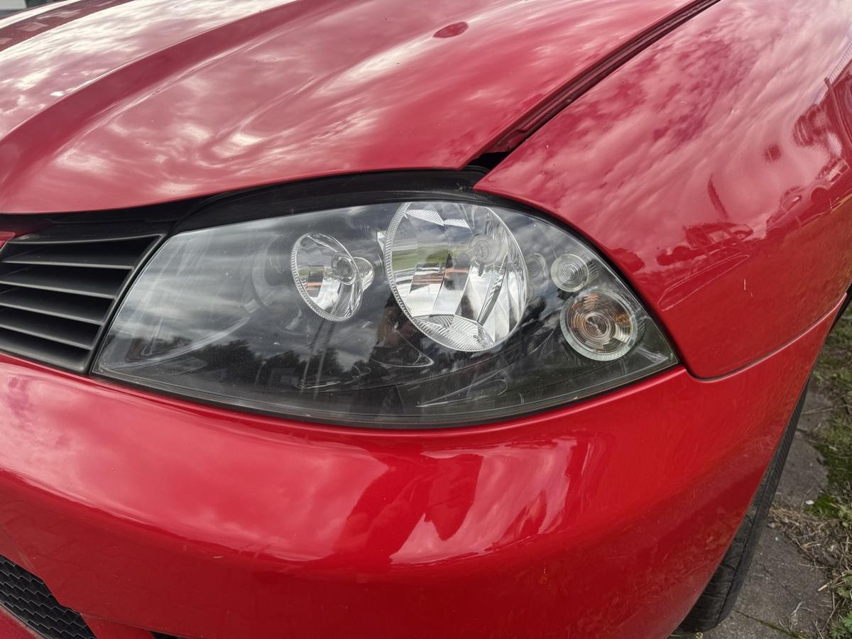 Seat Ibiza 6L original Scheinwerfer vorn links Halogen Bj.2006